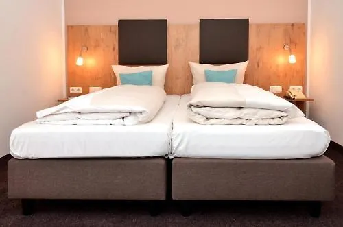 Am Hachinger Bach By Blattl Hotel Neubiberg