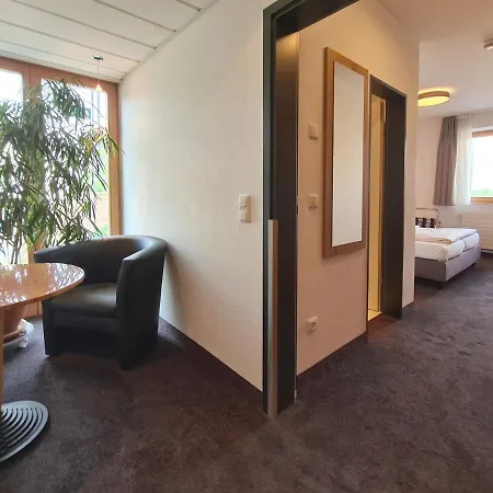 Hotel Am Hachinger Bach 3*