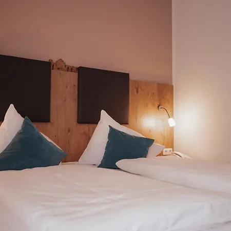 Hotel Am Hachinger Bach 3*
