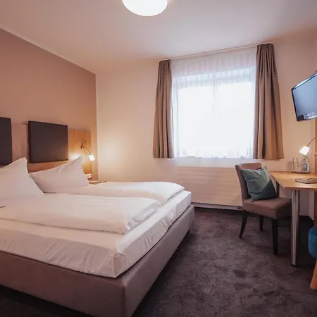 Hotel Am Hachinger Bach 3*