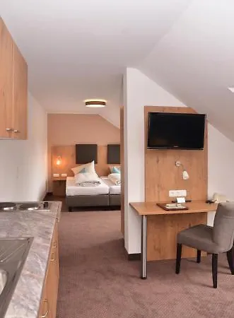 Am Hachinger Bach 3*