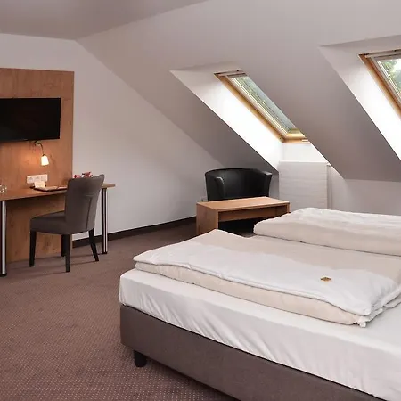 Hotel Am Hachinger Bach By Blattl