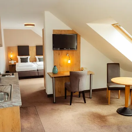 Hotel Am Hachinger Bach 3*