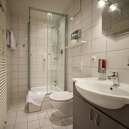 Hotel Am Hachinger Bach By Blattl Neubiberg