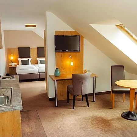 Hotel Am Hachinger Bach By Blattl
