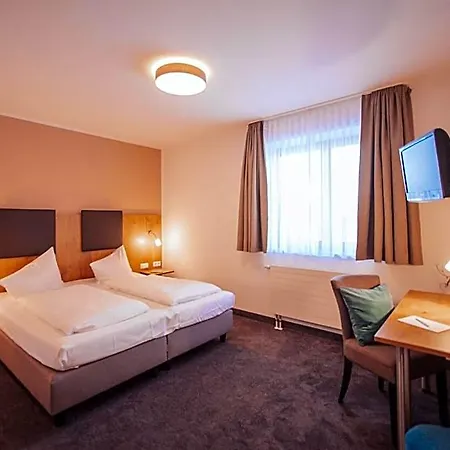 Hotel Am Hachinger Bach By Blattl 3*