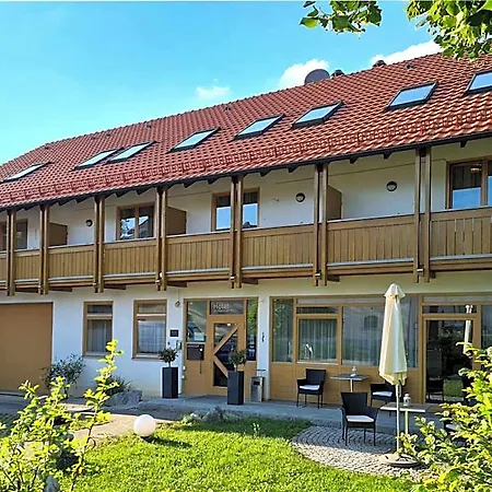 Am Hachinger Bach By Blattl Hotel
